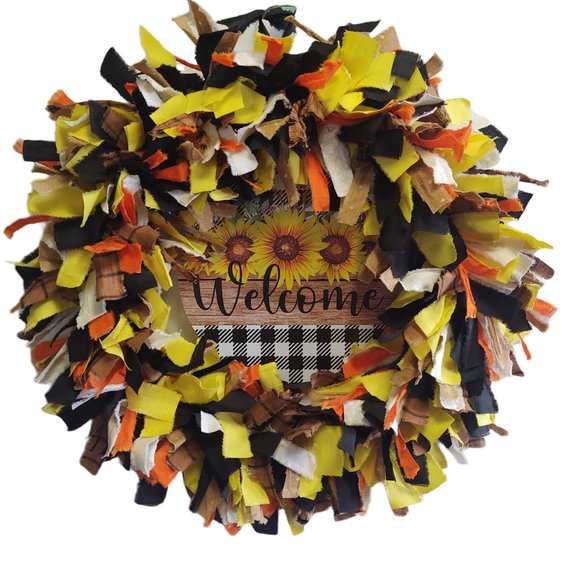 Hand Crafted Fall/All Seasons Welcome Sunflowers Round Fabric Rag Wreath 18" - Picture 8 of 8